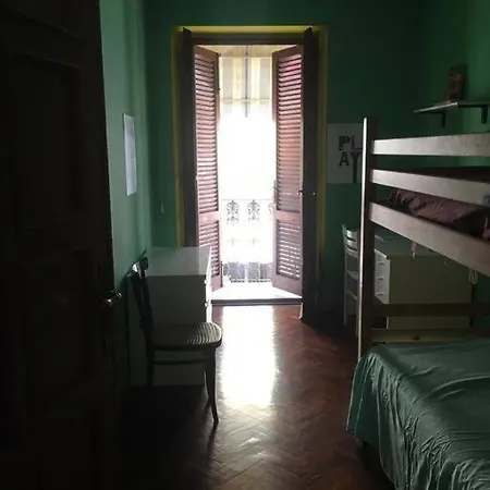 Lovely 5 Bedrooms Viareggina, With Garden דירה *