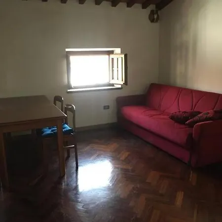Apartamento Lovely 5 Bedrooms Viareggina, With Garden