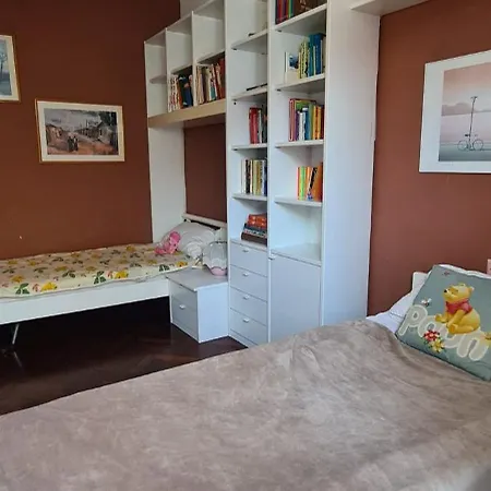 Lovely 5 Bedrooms Viareggina, With Garden Viareggio