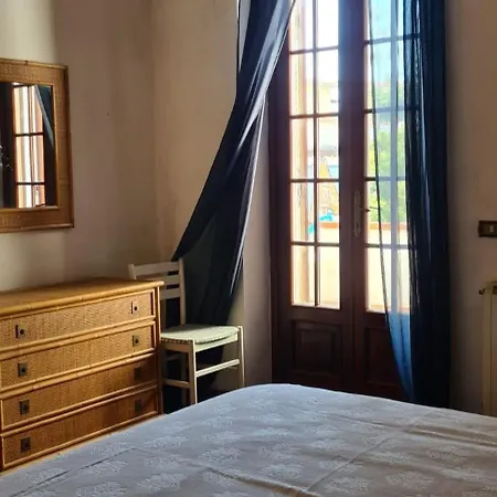 Appartamento Lovely 5 Bedrooms Viareggina, With Garden *