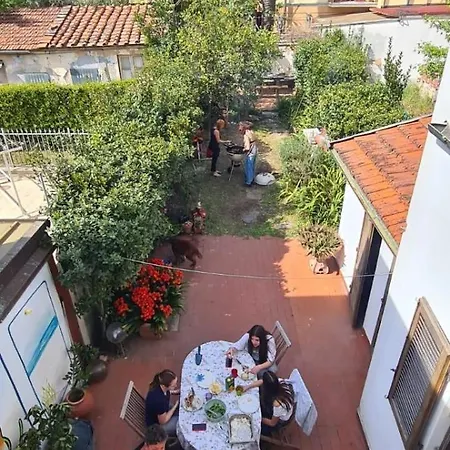 Lovely 5 Bedrooms Viareggina, With Garden Appartamento